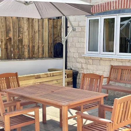 Rye Court - Stunning In With Parking هلمسلي