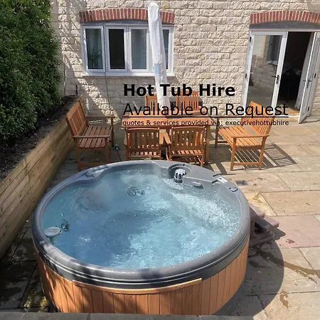Rye Court - Stunning In With Parking *